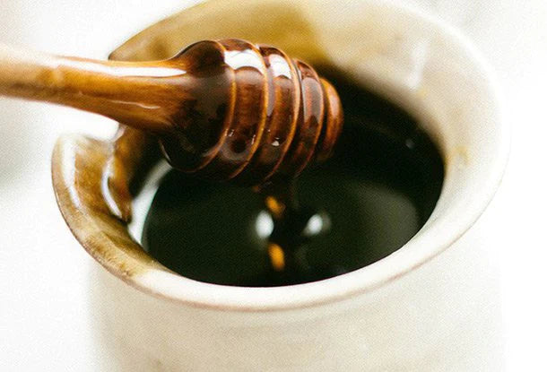 How Sweet it Is: Apples + Honey